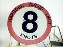 8 knots harbour speed limit sign